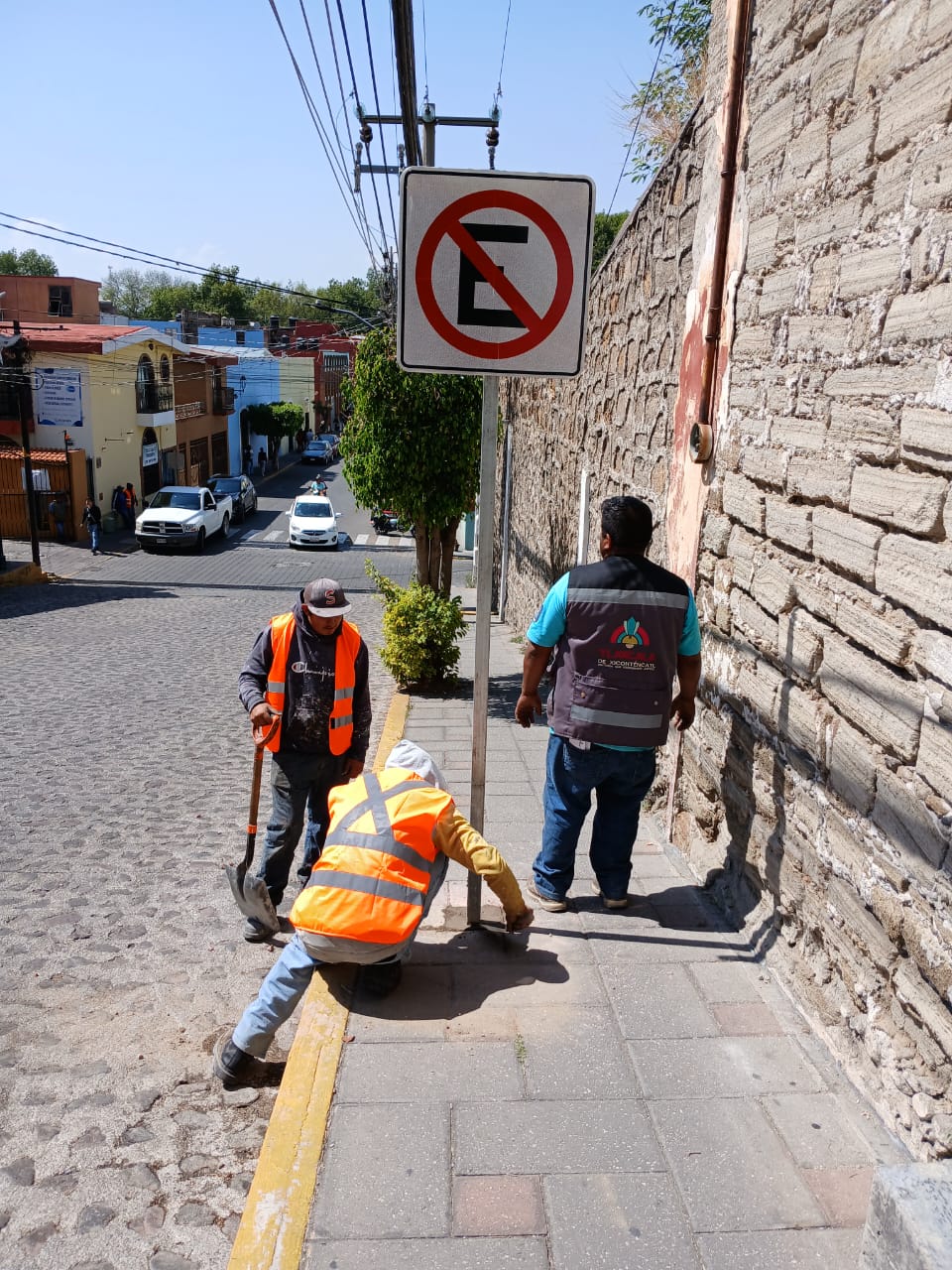 Refuerza Gobierno de Tlaxcala de Xicohténcatl seguridad vial con nueva señalética